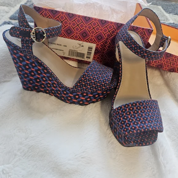 Tory Burch Haven Printed Canvas Platform Sandal - Picture 4 of 7